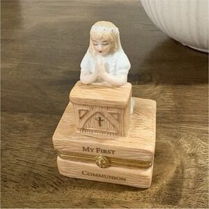 Roman Inc Praying Girl My First Communion Porcelain Hinged Keepsake Trinket Box